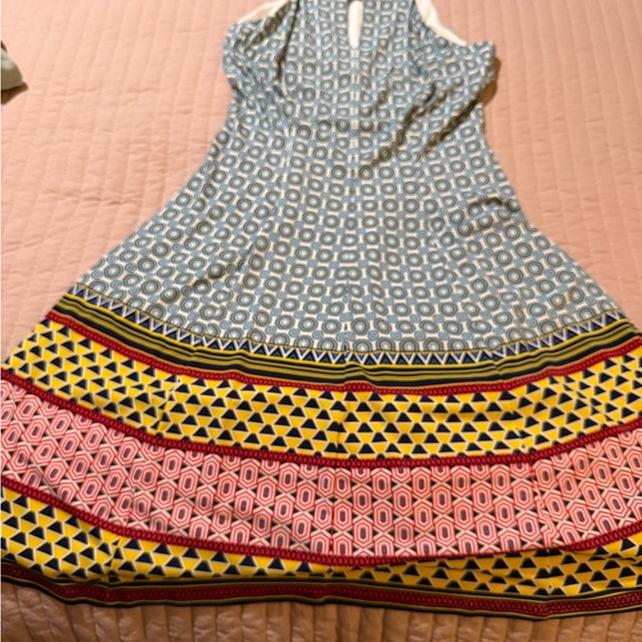 Maggy London Dresses & Skirts - Maggy London Blue and Yellow Geometric Mini Dress